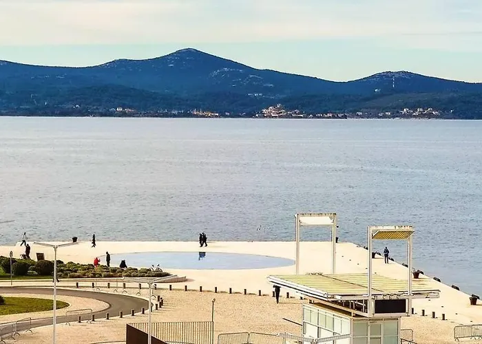 Sea Organ Paradise 公寓